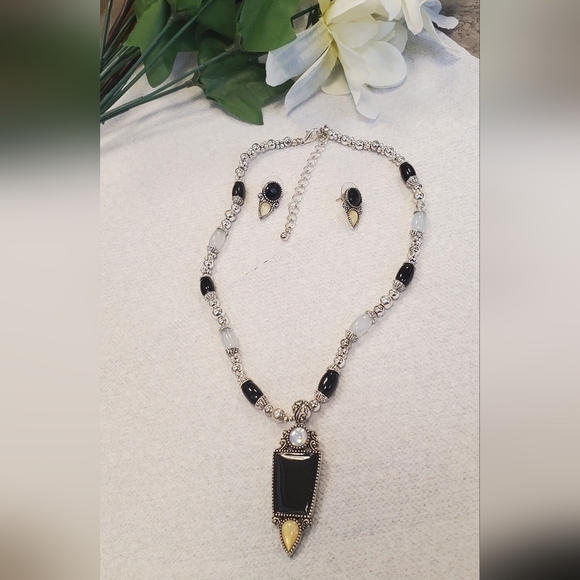 Beaded Moonstone Jewelry Set. Necklace &Earrings 🌴 - Picture 1 of 5